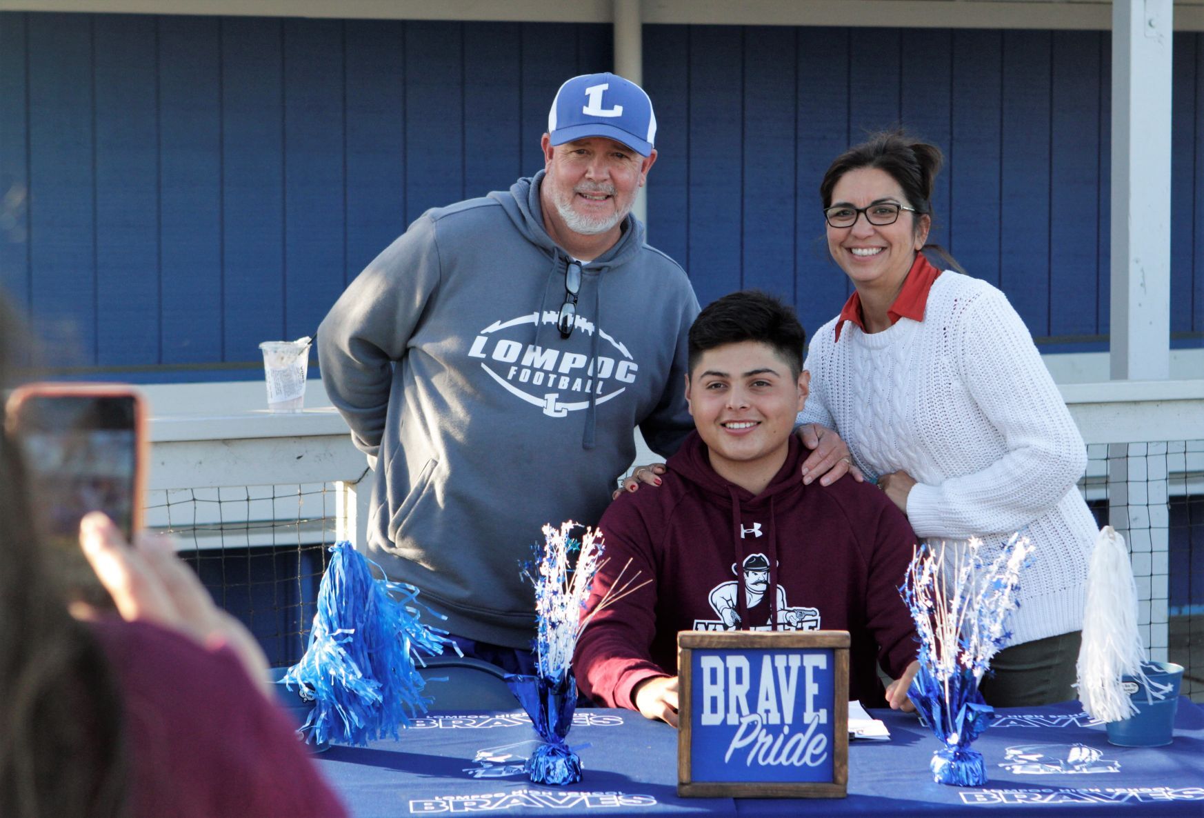 111220 Espinoza signs 07.JPG